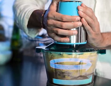 Gif que muestra los diferentes productos que puede moler la Tornado Pro en minutos